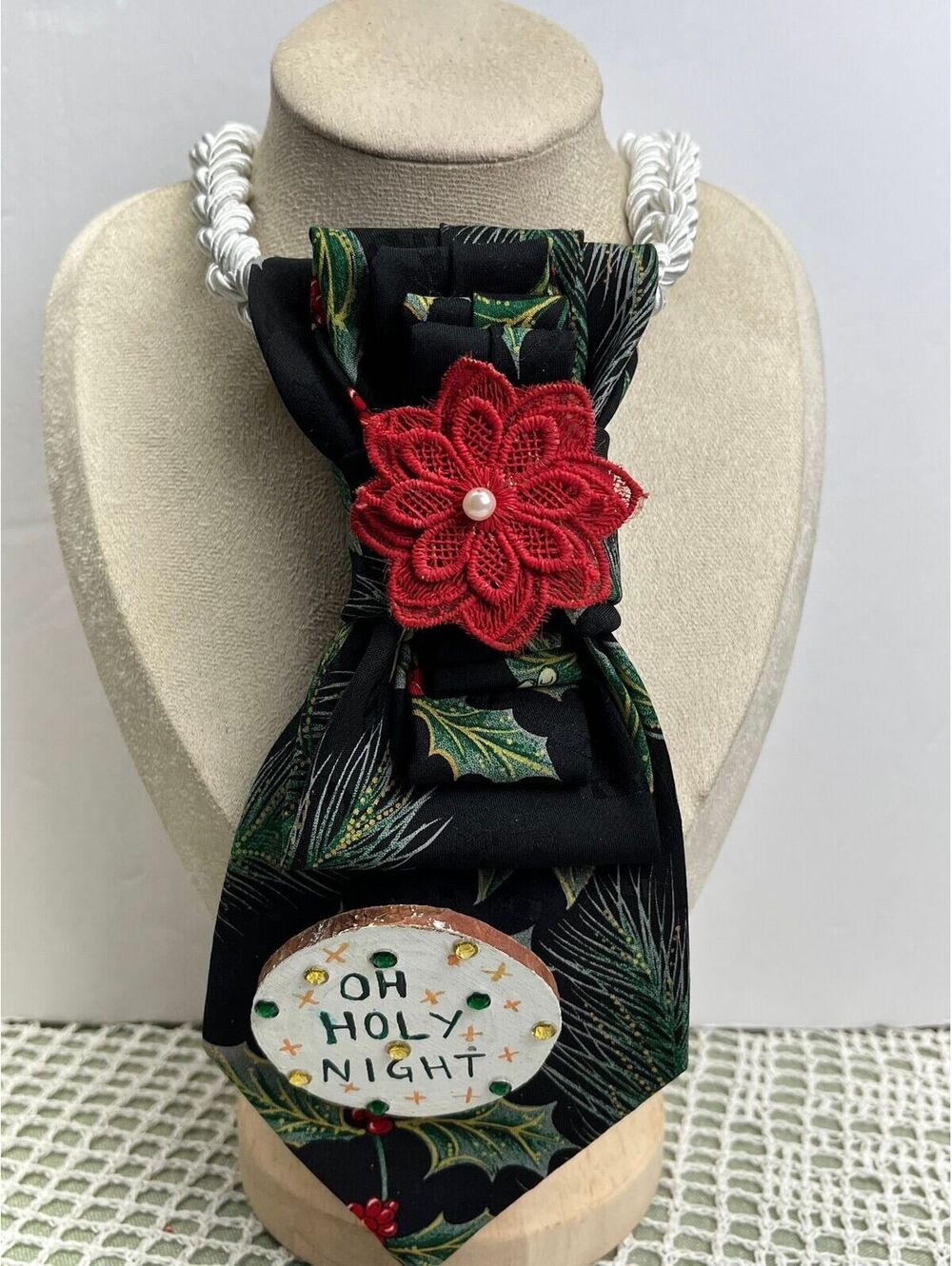 #504 Neck Tie Necklace Holiday Holly Print Red & Green Christmas Cheer